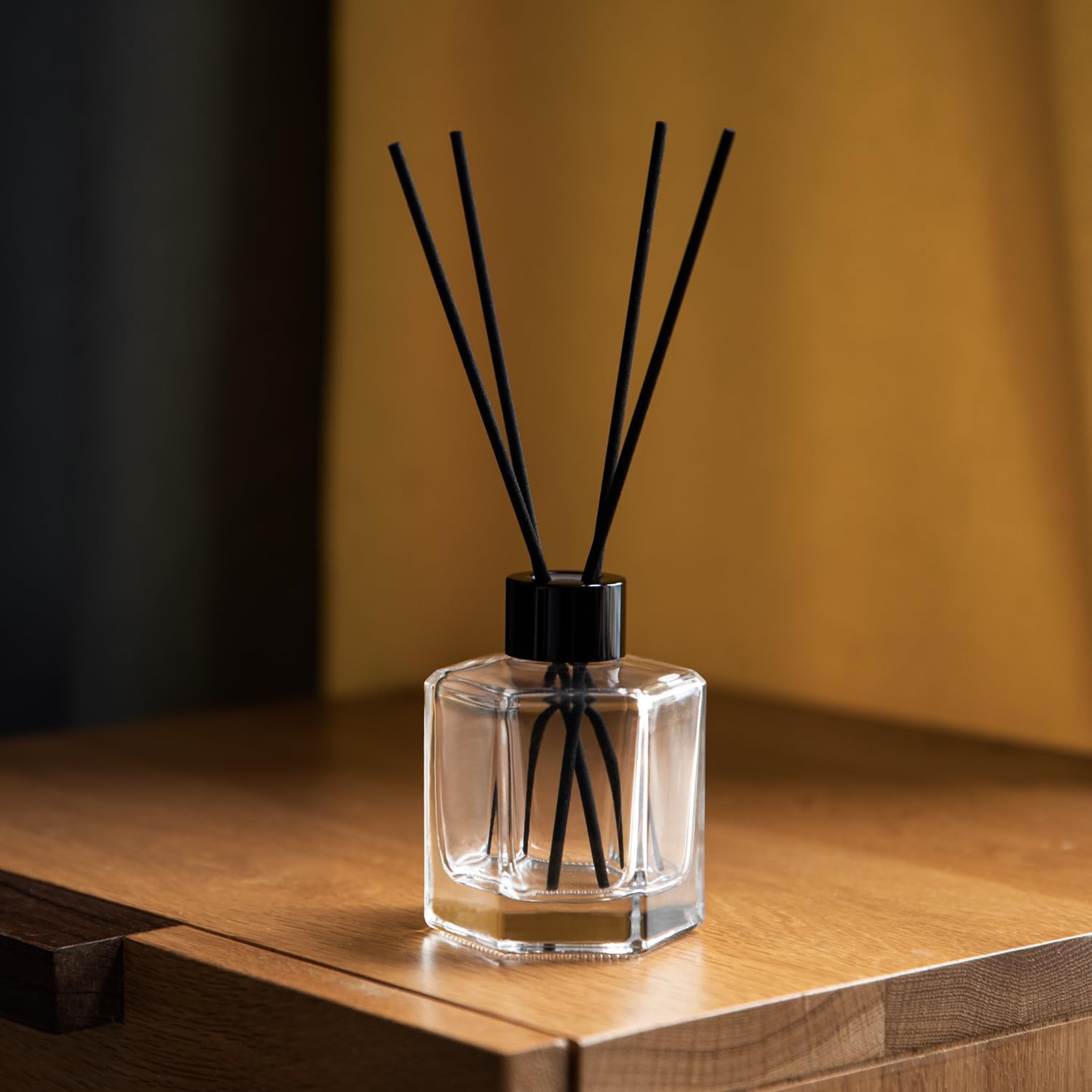 4PCS Clear Glass Diffuser Bottles with Black Caps and Sticks