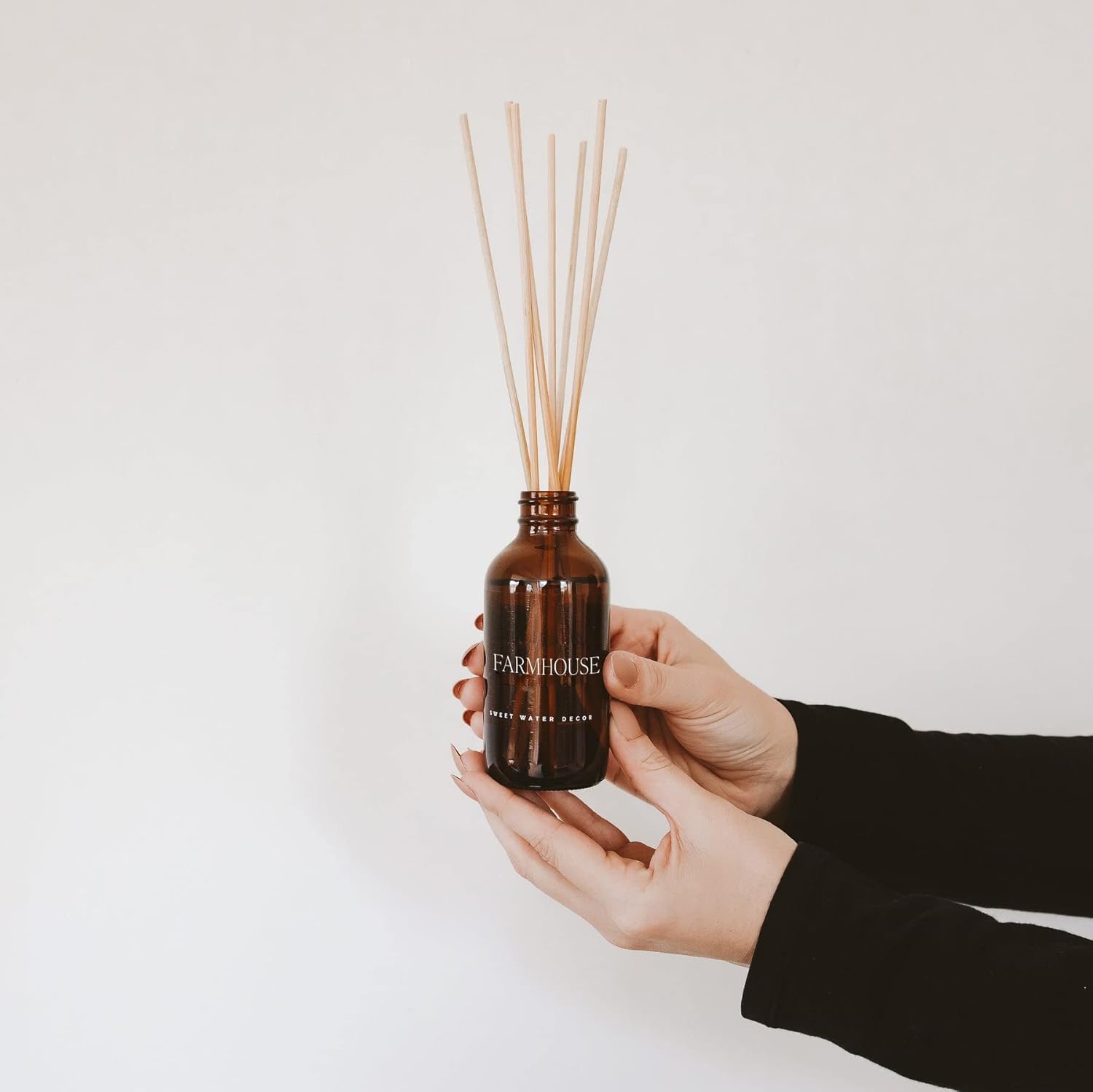 Sweet Water Decor Farmhouse Amber Reed Diffuser Set