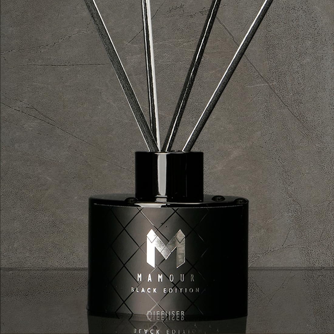 MARIEUS MAMOUR Oil Diffuser Set with Sticks