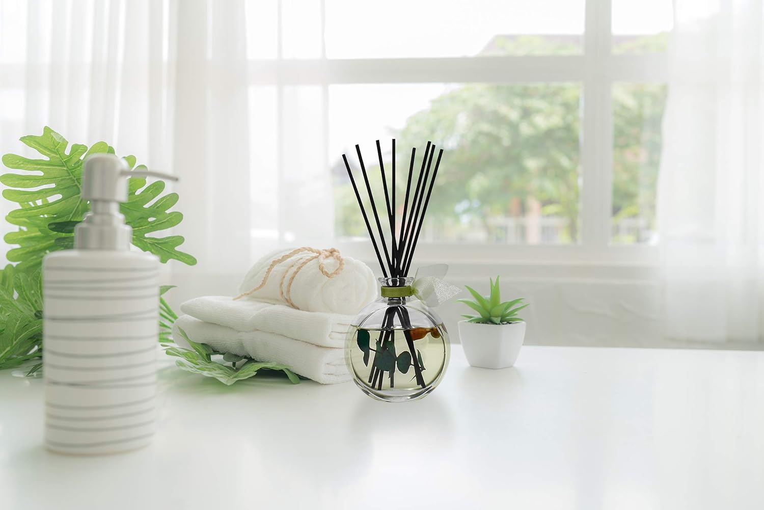 LOVSPA Peppermint Eucalyptus Reed Diffuser Set