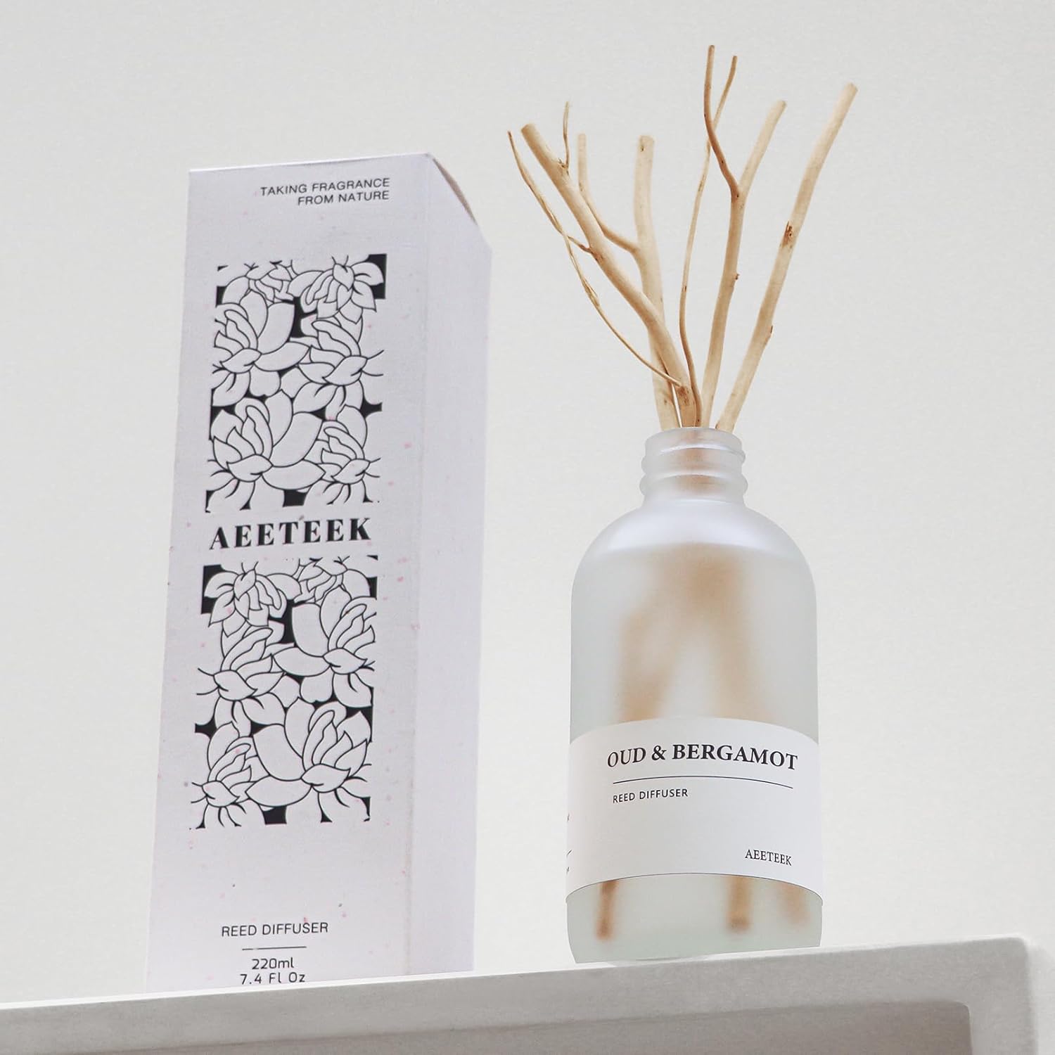 Oud Bergamot Reed Diffuser with Willow Branches Decor