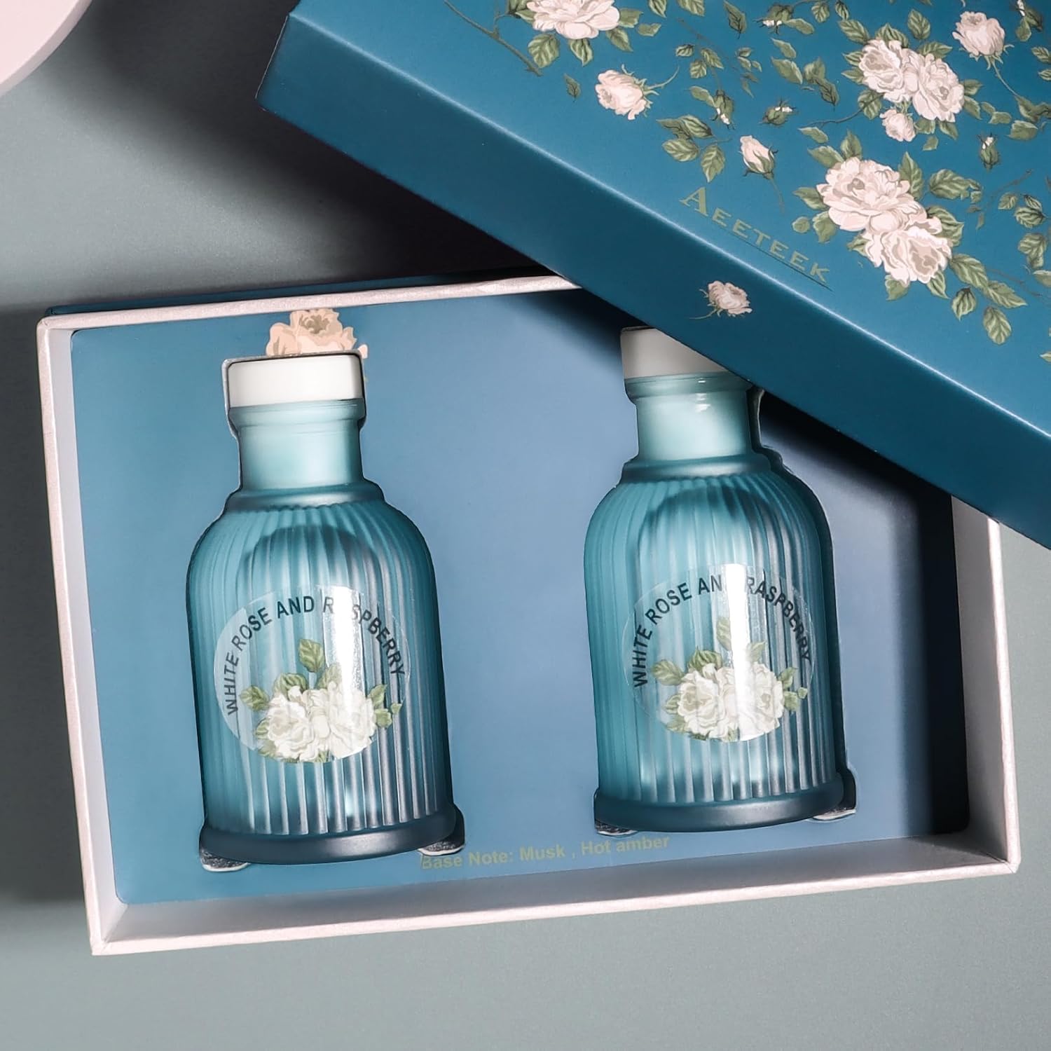 White Rose and Berries Reed Diffuser Set 2 Pack