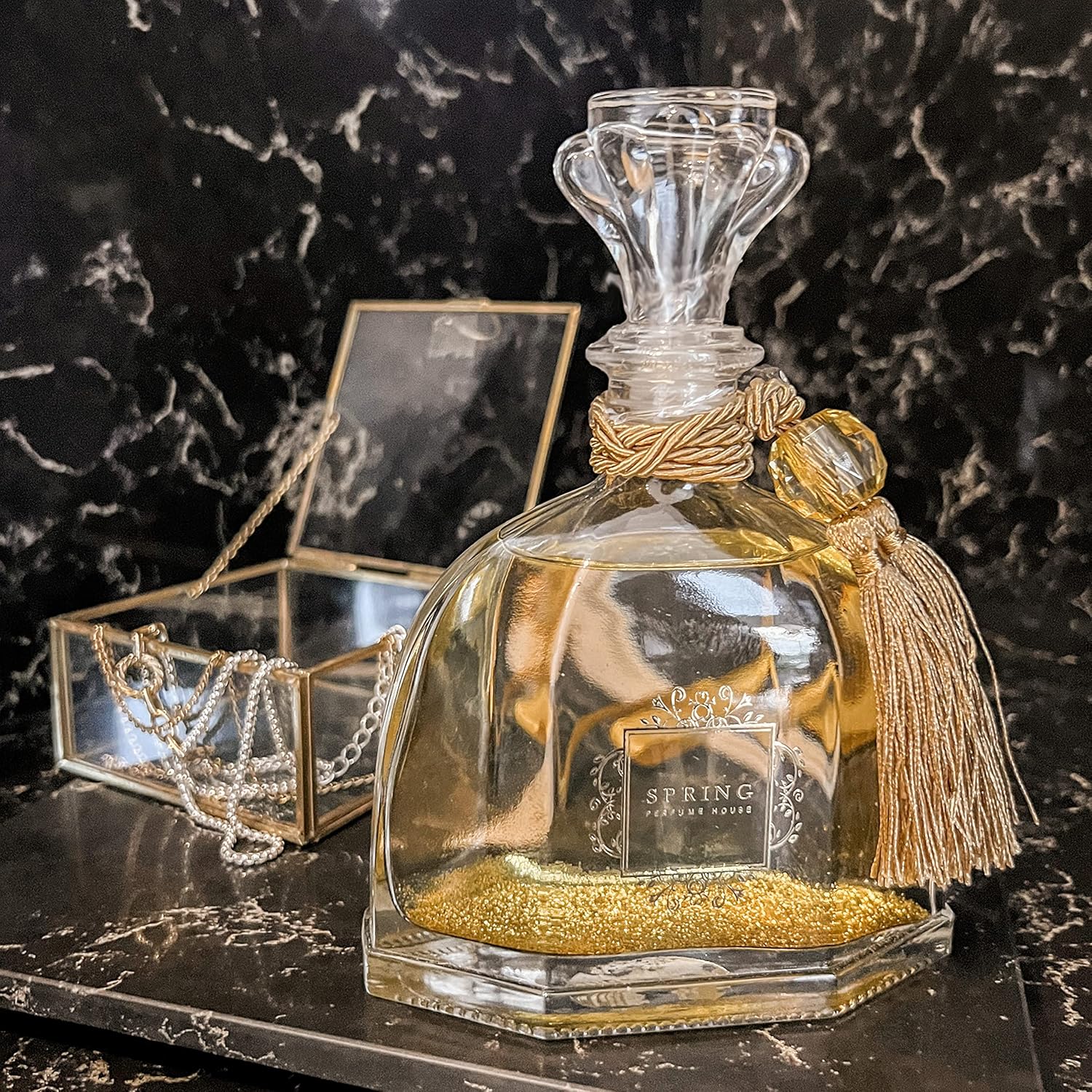 SPRING Diamond Decanter Reed Diffuser - 1014 Oz White Flower Scent Gold Glitter Design